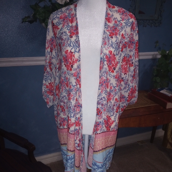 Liberty Love Slouchy Top - Picture 1 of 7
